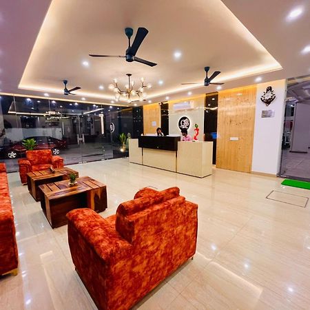 Ganges Blossam - A Four Star Luxury Hotel & Resort Haridwār Buitenkant foto