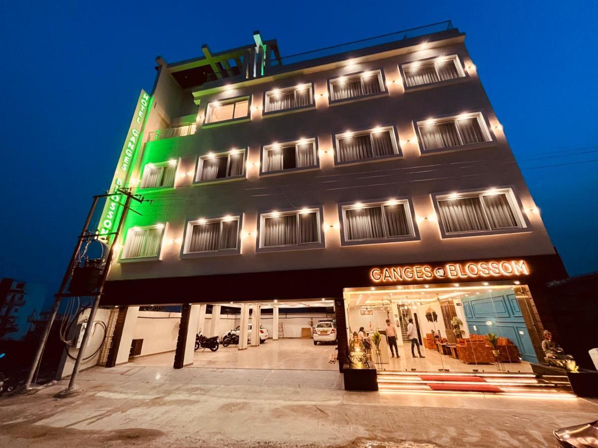 Ganges Blossam - A Four Star Luxury Hotel & Resort Haridwār Buitenkant foto