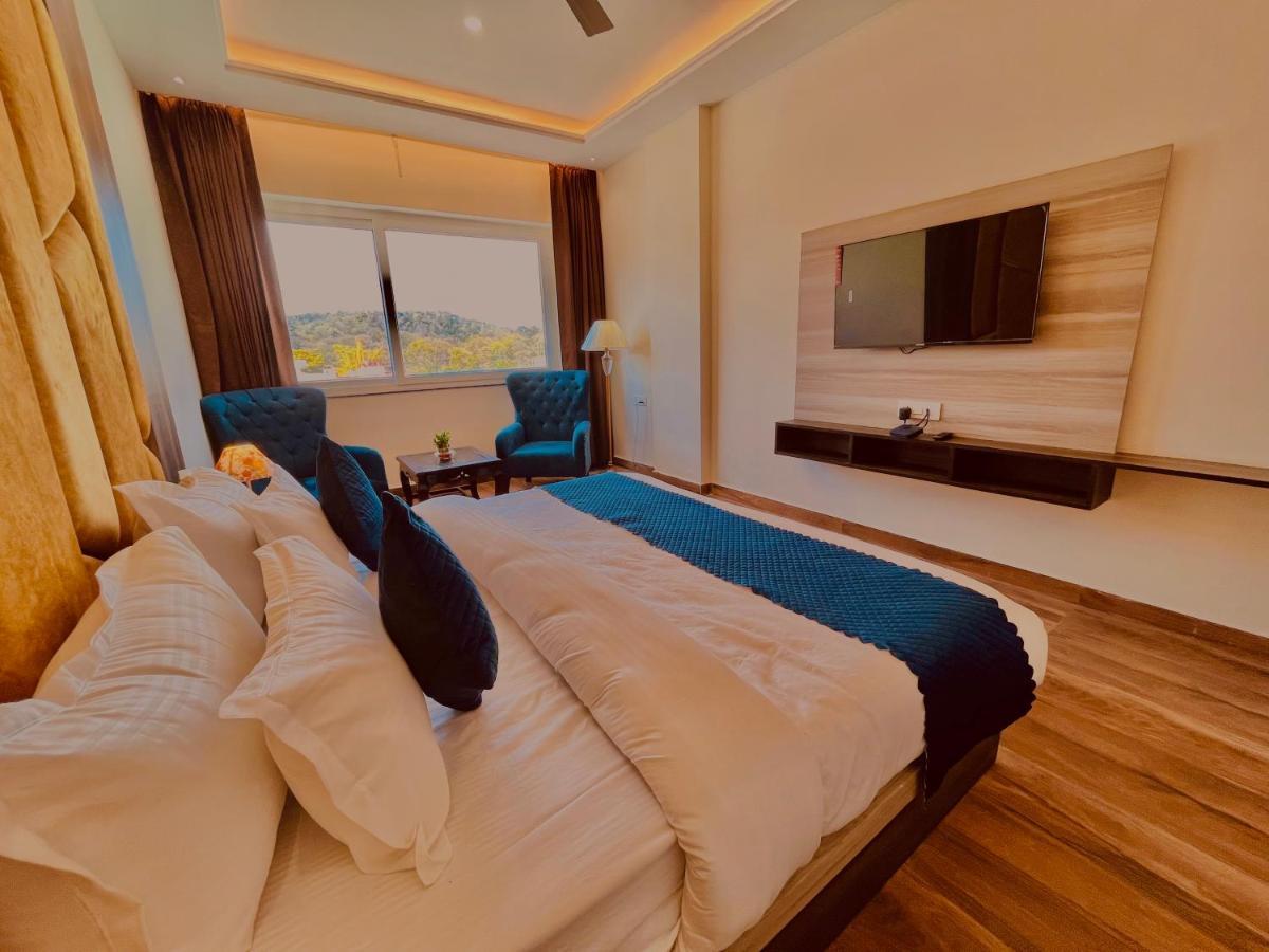 Ganges Blossam - A Four Star Luxury Hotel & Resort Haridwār Buitenkant foto