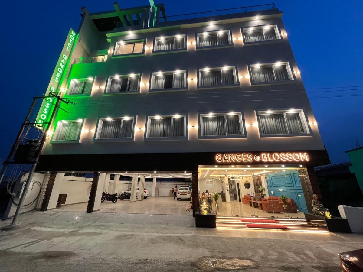 Ganges Blossam - A Four Star Luxury Hotel & Resort Haridwār Buitenkant foto