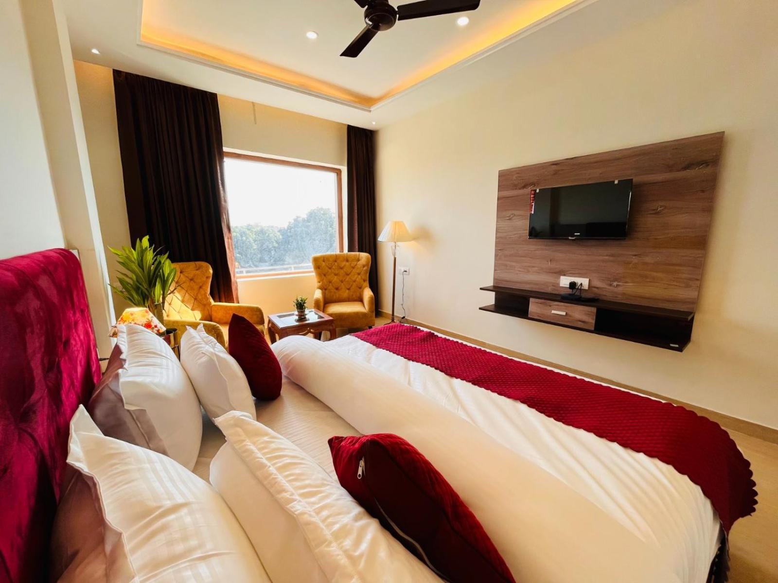 Ganges Blossam - A Four Star Luxury Hotel & Resort Haridwār Buitenkant foto